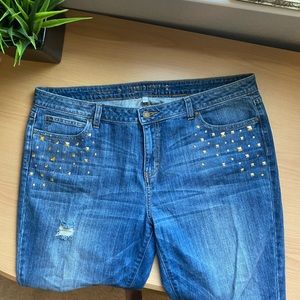 Jennifer Lopez Boyfriend distressed Jeans